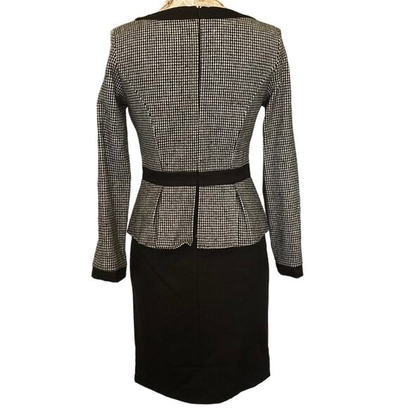 NWT Womens Black White Herringbone Split Neck dress size M - Picture 2 of 12